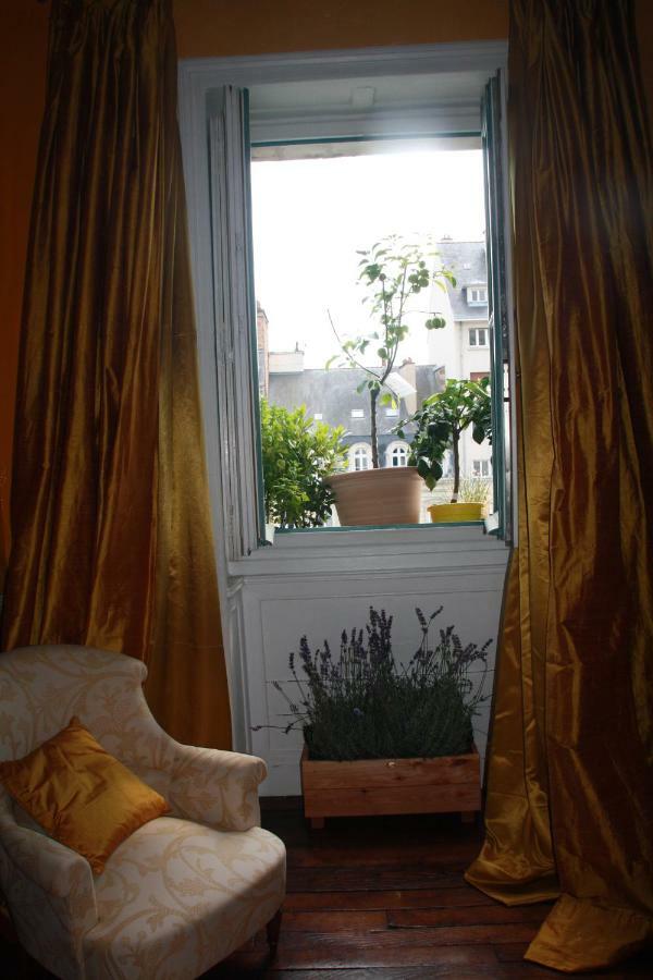 La Maison Bleue Guest house *